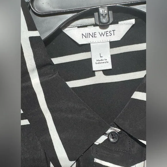 Nine West Black and White Geometric Button Down Shirt - Picture 2 of 5